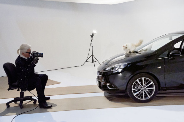 Calendario Opel 2015 Karl Lagerfeld