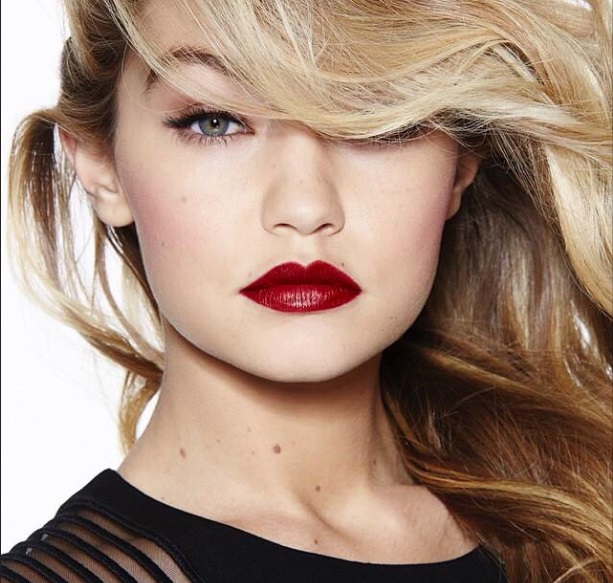 Gigi Hadid per Maybelline