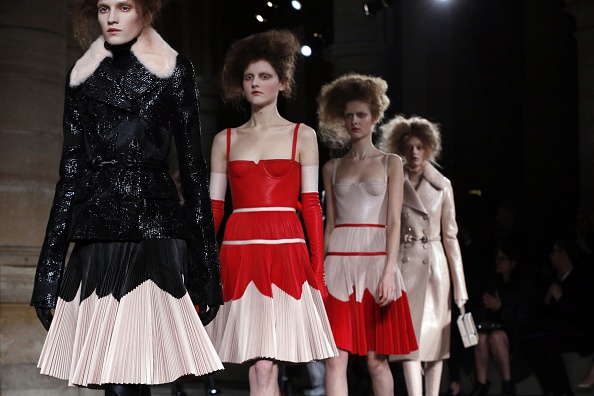 Alexander McQueen a Paris Fashion Week autunno-inverno 2015-2016