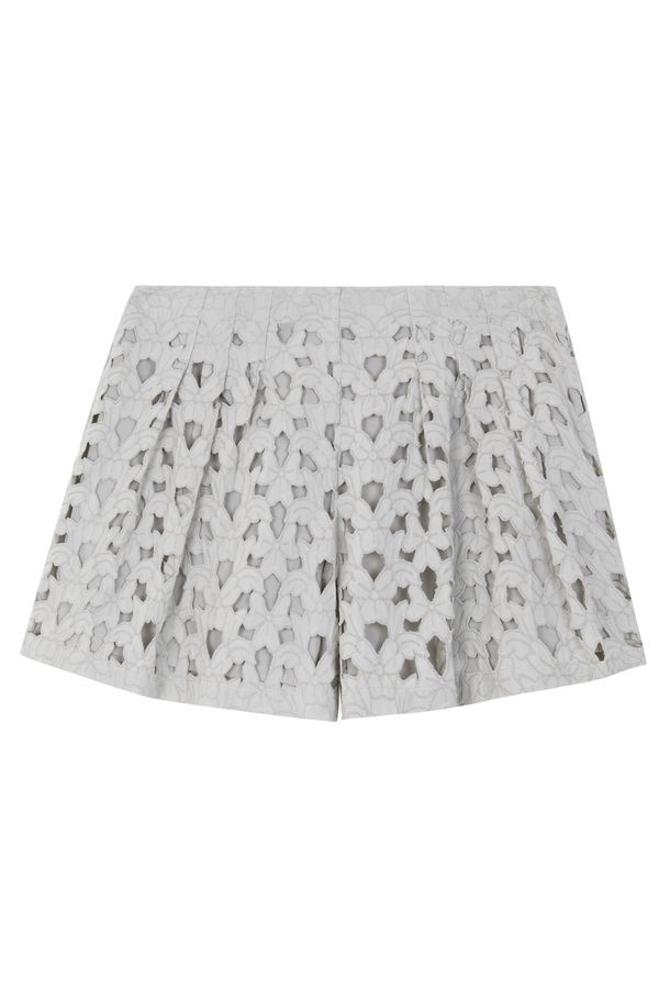 Shorts primavera 2016, Intropia con ricami per look raffinati