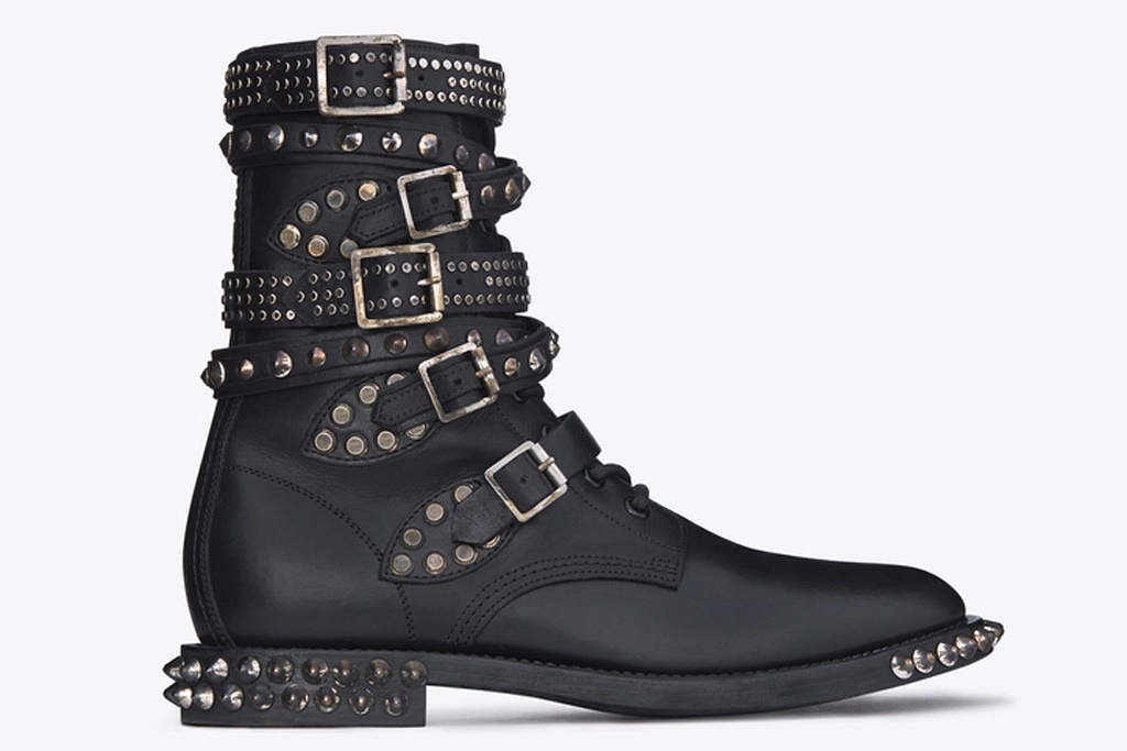 Hedi Slimane per Saint Laurent, stivaletto con borchie e fibbie