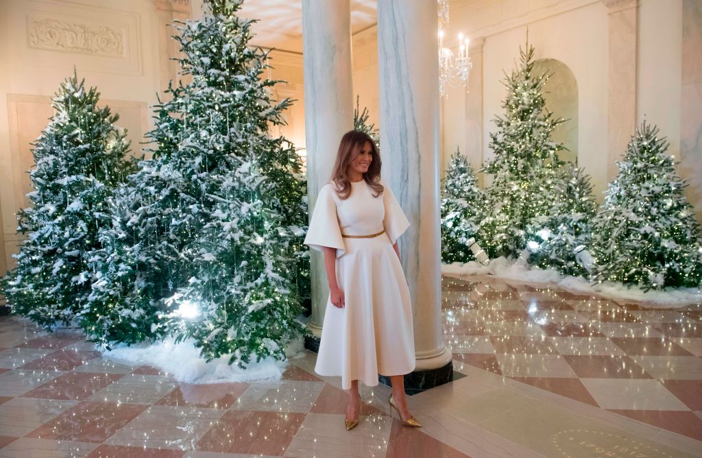 Melania Trump in Dior inaugura le decorazioni di Natale 2017 alla Casa Bianca