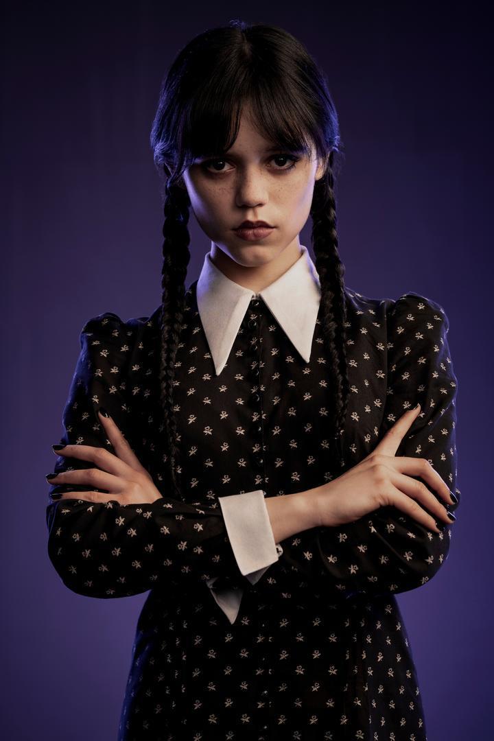 Jenna Ortega gothic look