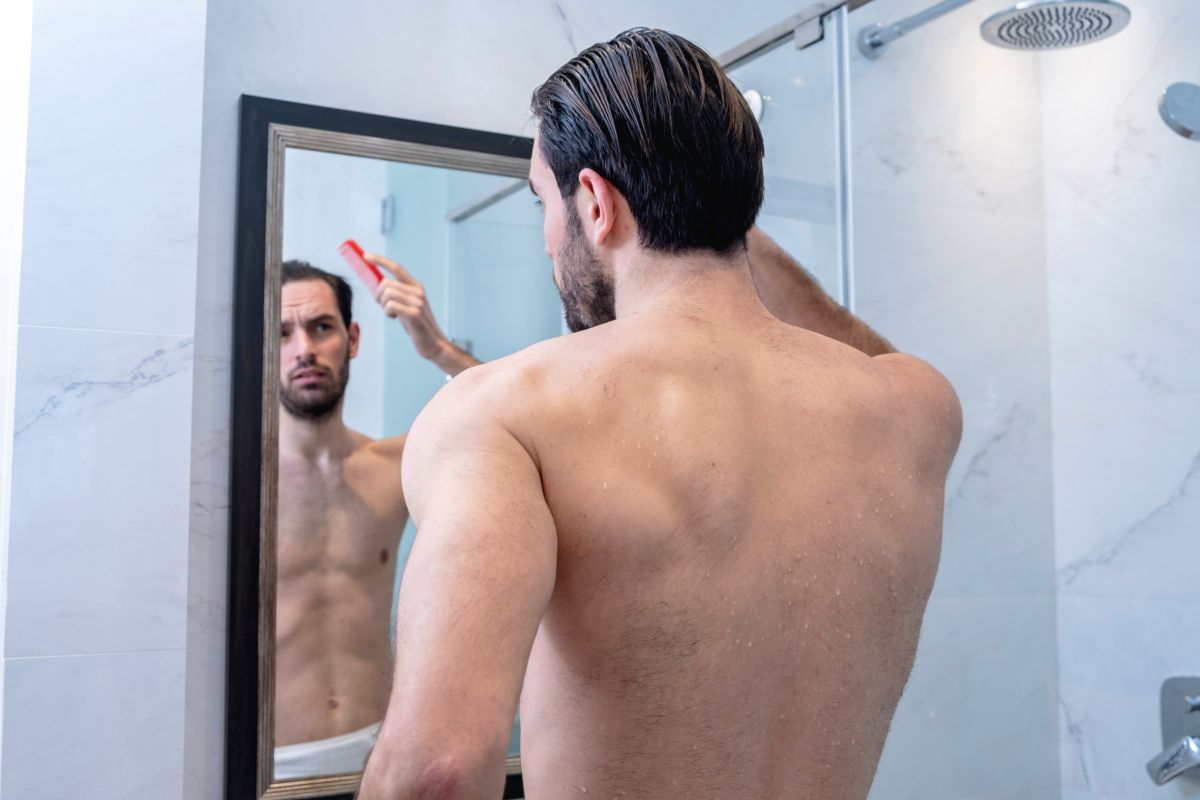 Capelli lunghi uomo, wet look