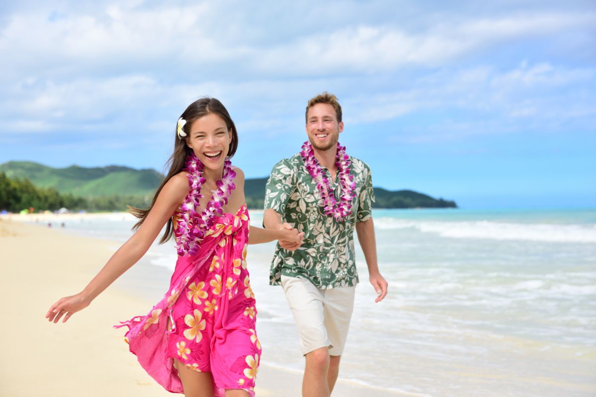 Hawaii - collana di fiori, camicia Aloha