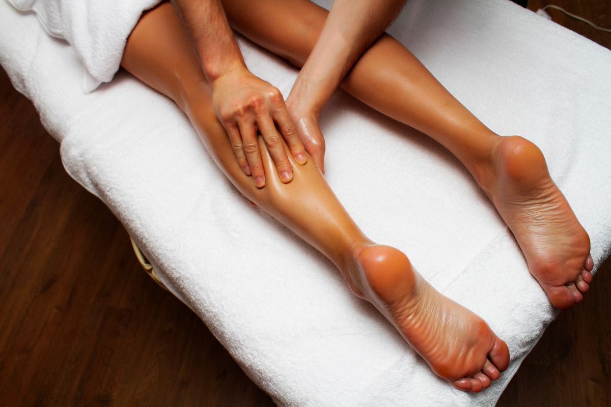 Pressoterapia, massaggio drenante gambe