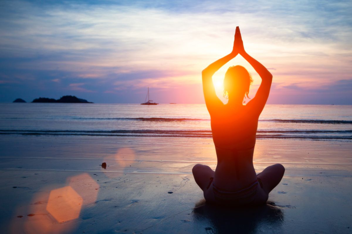 Yoga al tramonto