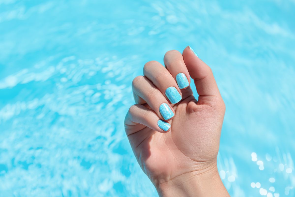 Manicure estate 2023: water nails, come realizzare
