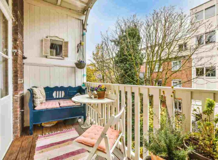 Balcone arredato casa