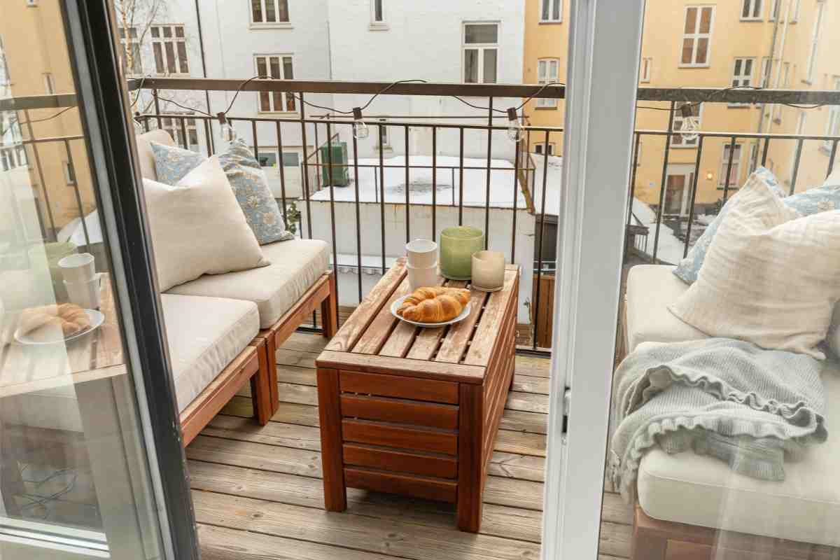 Balcone arredato casa