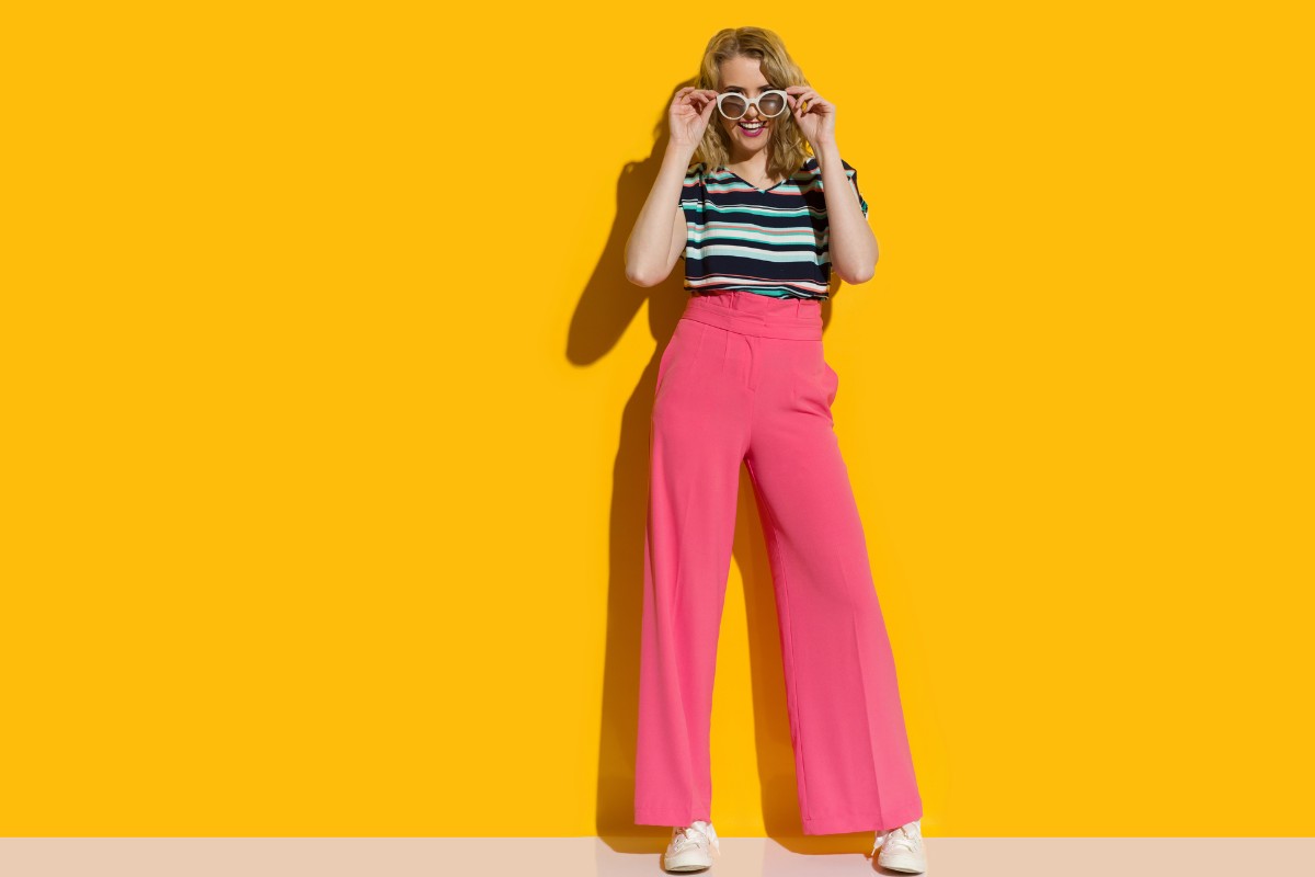 pantaloni fianchi larghi