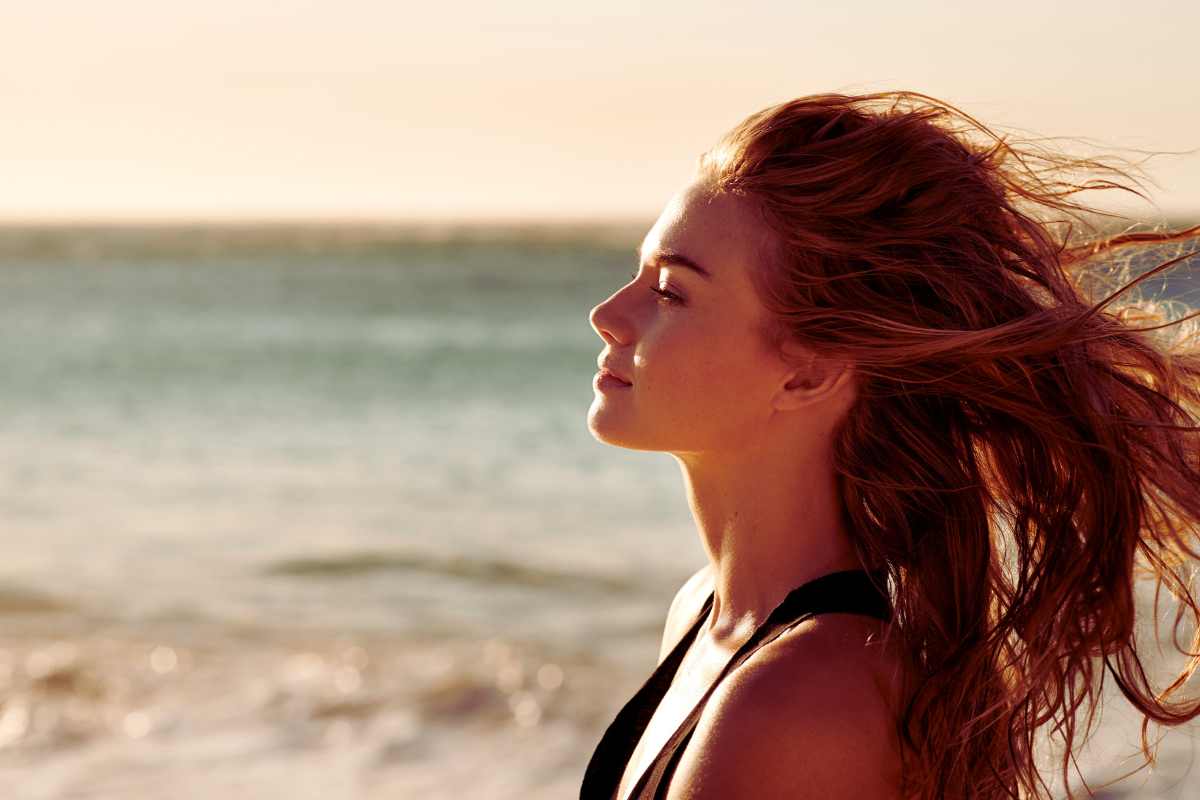L'esposizione al sole danneggia i capelli?
