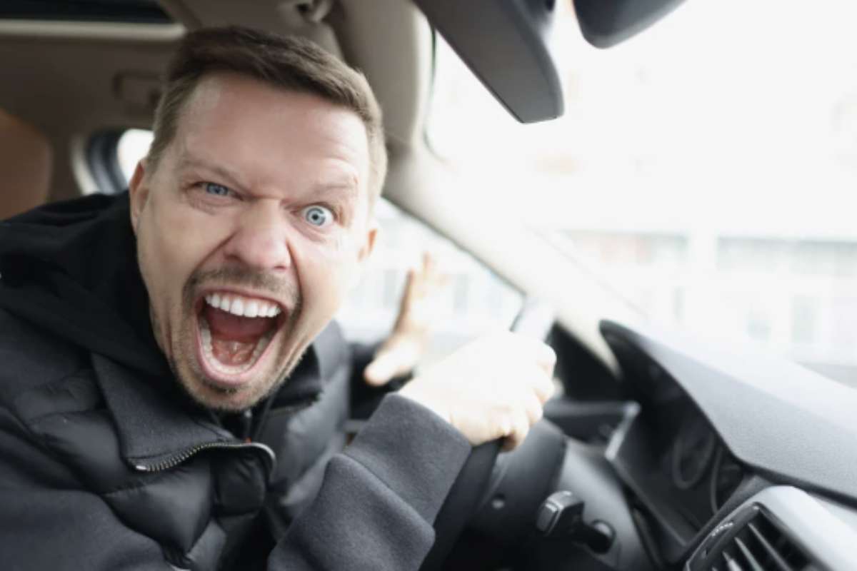 Un aspetto affascinante che emerge nello studio delle personalità estreme è il ruolo delle distorsioni cognitive, come l’effetto Dunning-Kruger.