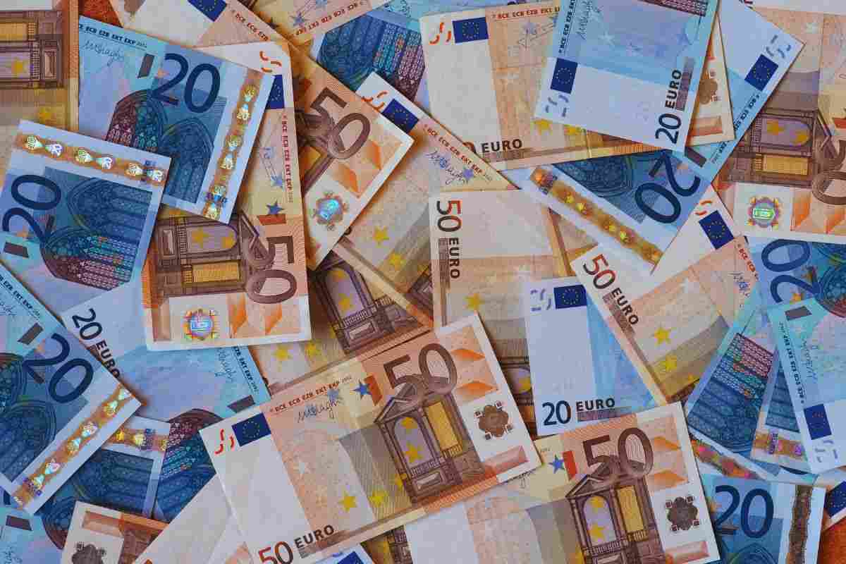 l'inganno delle banconote false