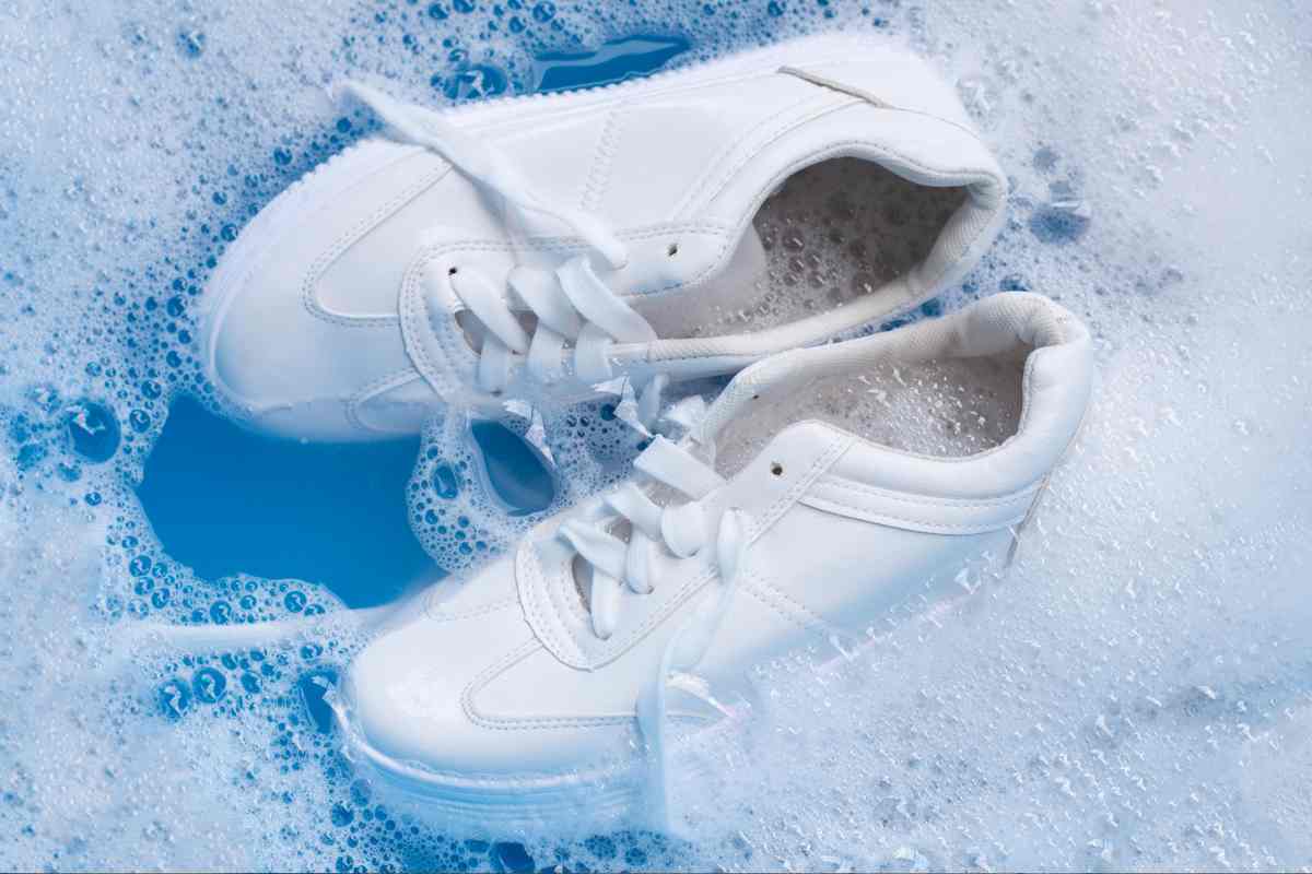 scarpe da ginnastica pulite