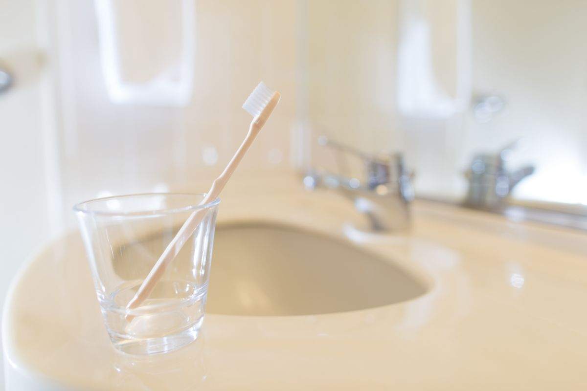 Tiri lo sciacquone accanto allo spazzolini? Rischi grosso