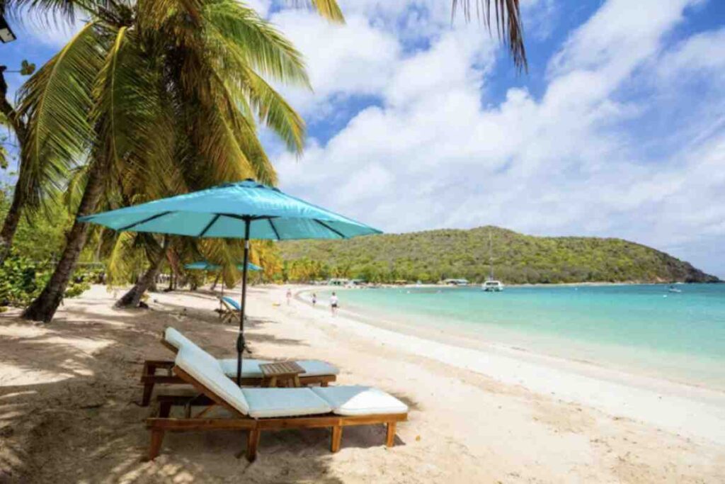 Questa visione sta cambiando grazie a una nuova consapevolezza sulle isole caraibiche low cost che offrono paesaggi spettacolari
