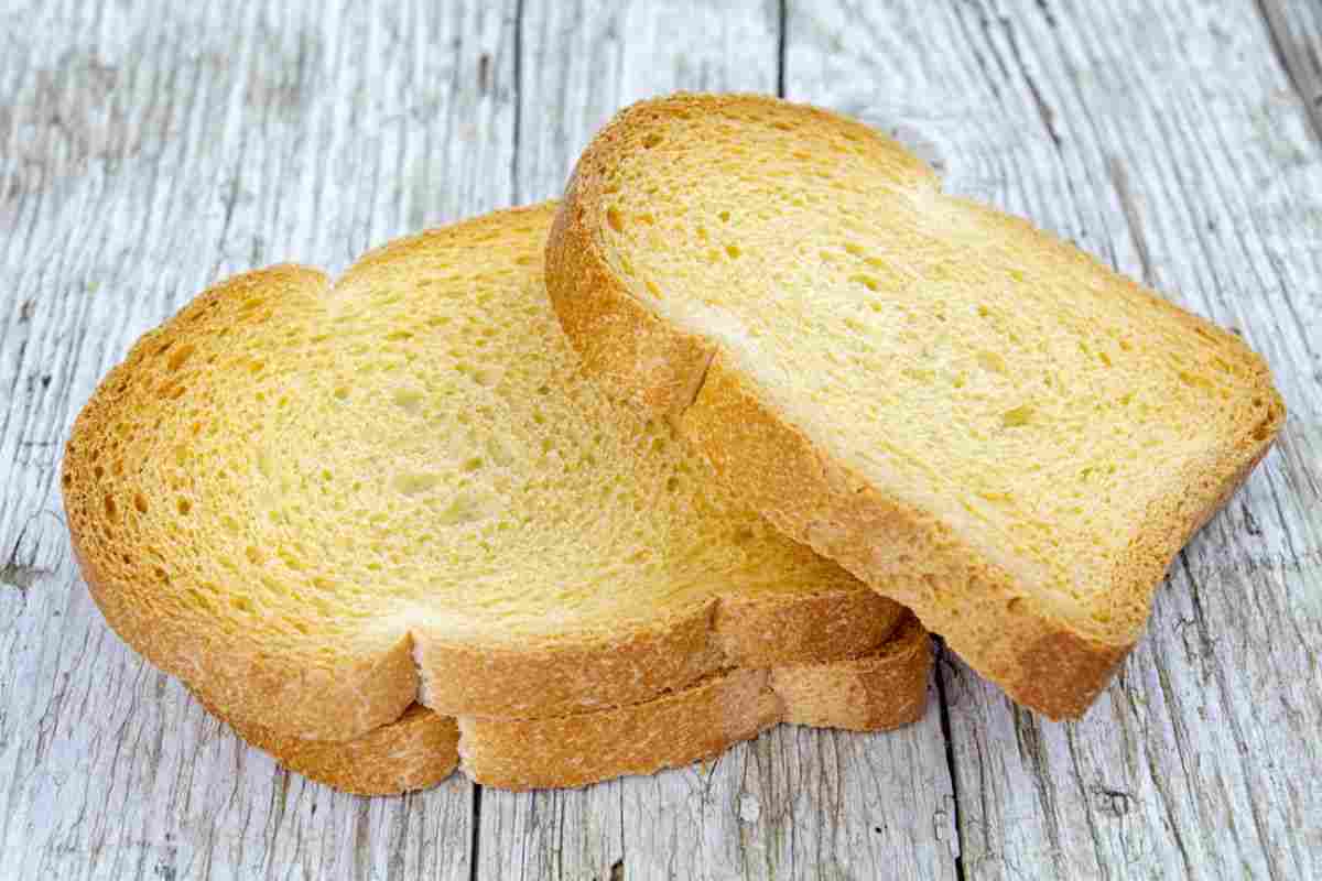 Fette biscottate: quali rischi per la salute?