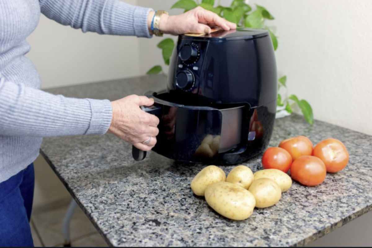 Tra le proposte più interessanti si distingue la friggitrice ad aria Melchioni Emma, un modello XL che coniuga qualità