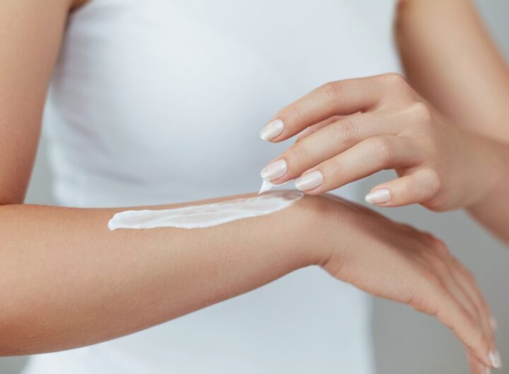 Uso di crema cicatrizzante per velocizzare la riparazione della pelle danneggiata