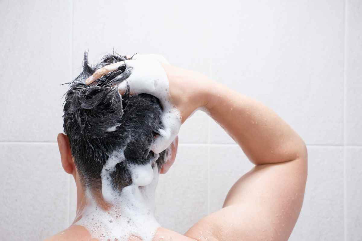 quante volte si devono lavare i capelli a settimana
