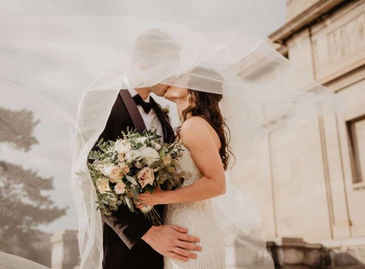 Come regolarsi sulla busta matrimonio