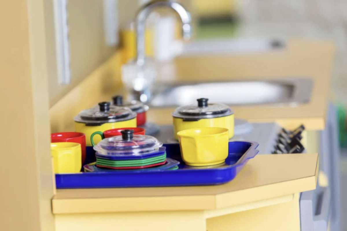 Oltre al prezzo vantaggioso, il valore aggiunto della cucina Playtive risiede nella sua capacità di trasformare il gioco in un momento educativo