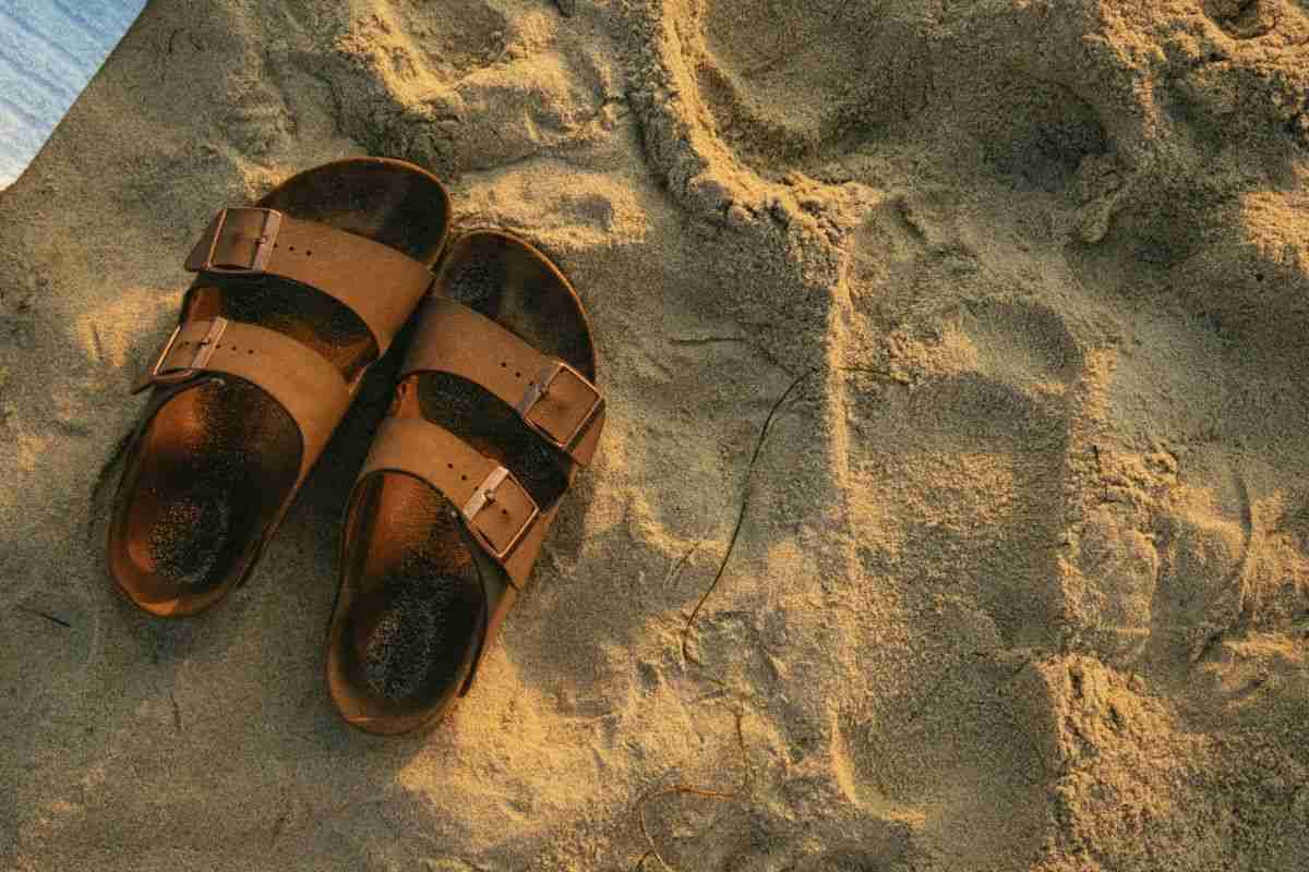 Come togliere le macchie dalle suole delle scarpe
