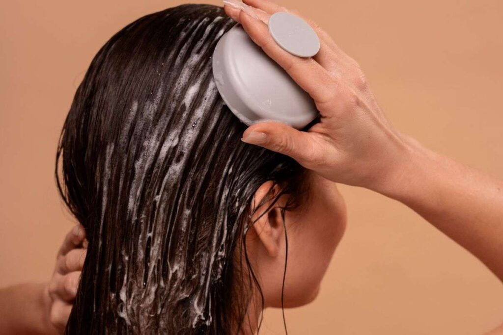 quante volte lavare i capelli a settimana?