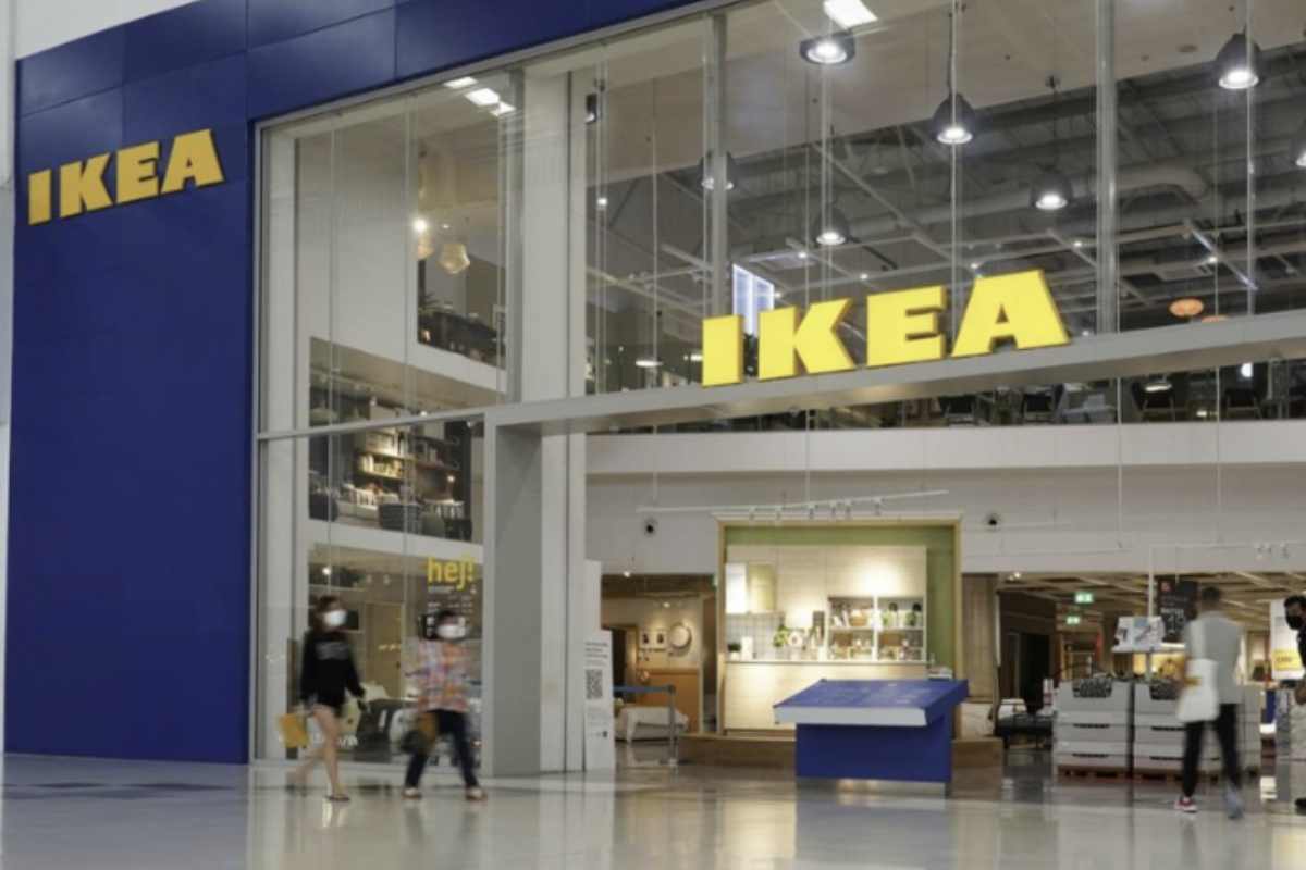 Non mancano le proposte classiche, come la lanterna per cero VINTERFINT, acquistabile a 29,95 euro nella versione da 44 cm