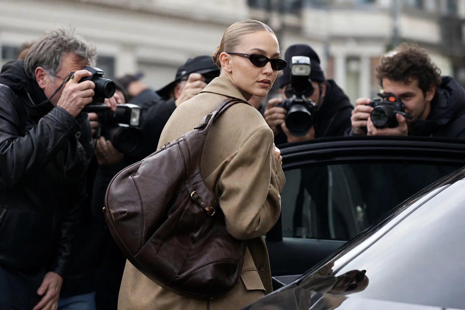 Gucci Paparazzo, la borsa squishy di Demna che conquista le celebrity